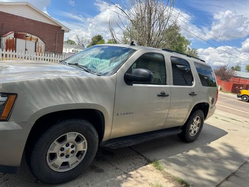 Used 2009 Chevrolet Tahoe LS image 2