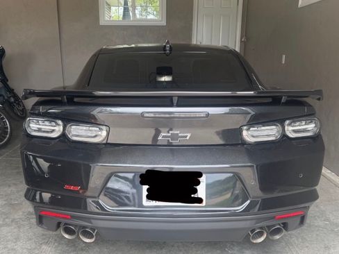 Used 2024 Chevrolet Camaro SS RWD image 10