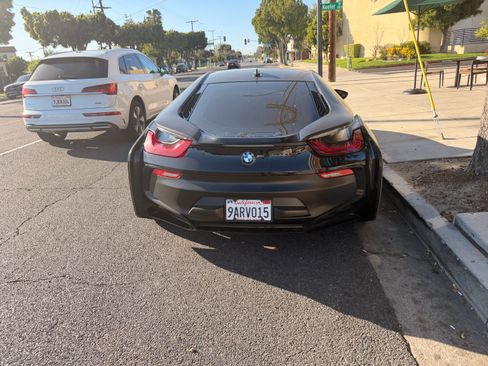 Used 2014 BMW i8 image 6