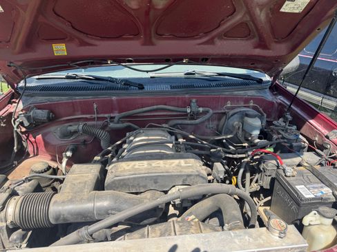 Used 2000 Toyota Tundra SR5 AWD/4WD image 9