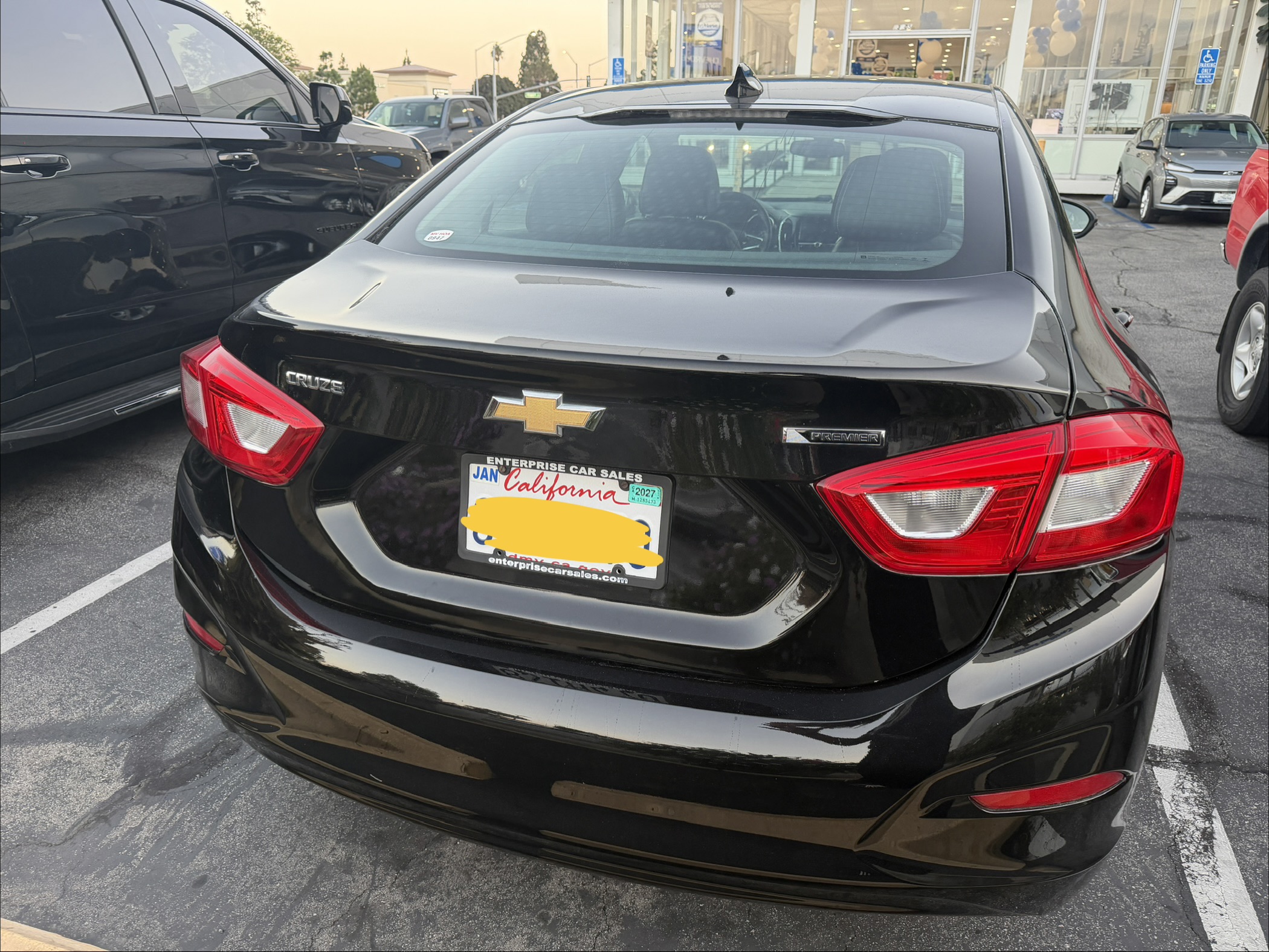 Used 2017 Chevrolet Cruze Premier FWD image 16