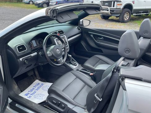 Used 2013 Volkswagen Eos image 11