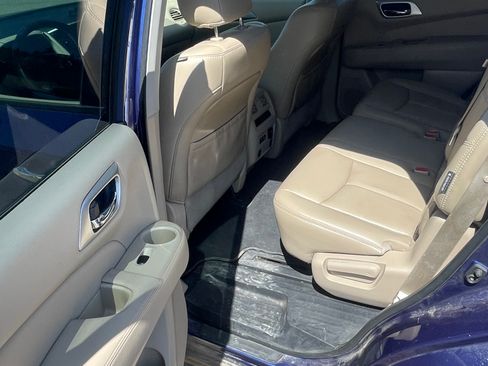 Used 2020 Nissan Pathfinder SL AWD/4WD image 8