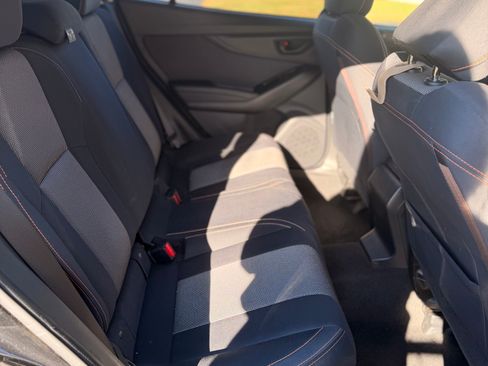 Used 2019 Subaru Crosstrek 2.0i Premium w/ Moonroof Package image 12