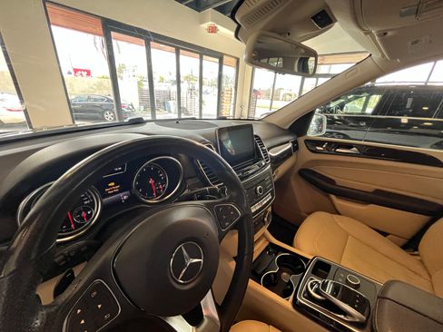 Used 2016 Mercedes-Benz GLE 350 w/ Premium Package image 12