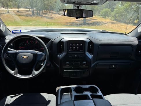 Used 2021 Chevrolet Silverado 1500 W/T w/ WT Value Package AWD/4WD image 17