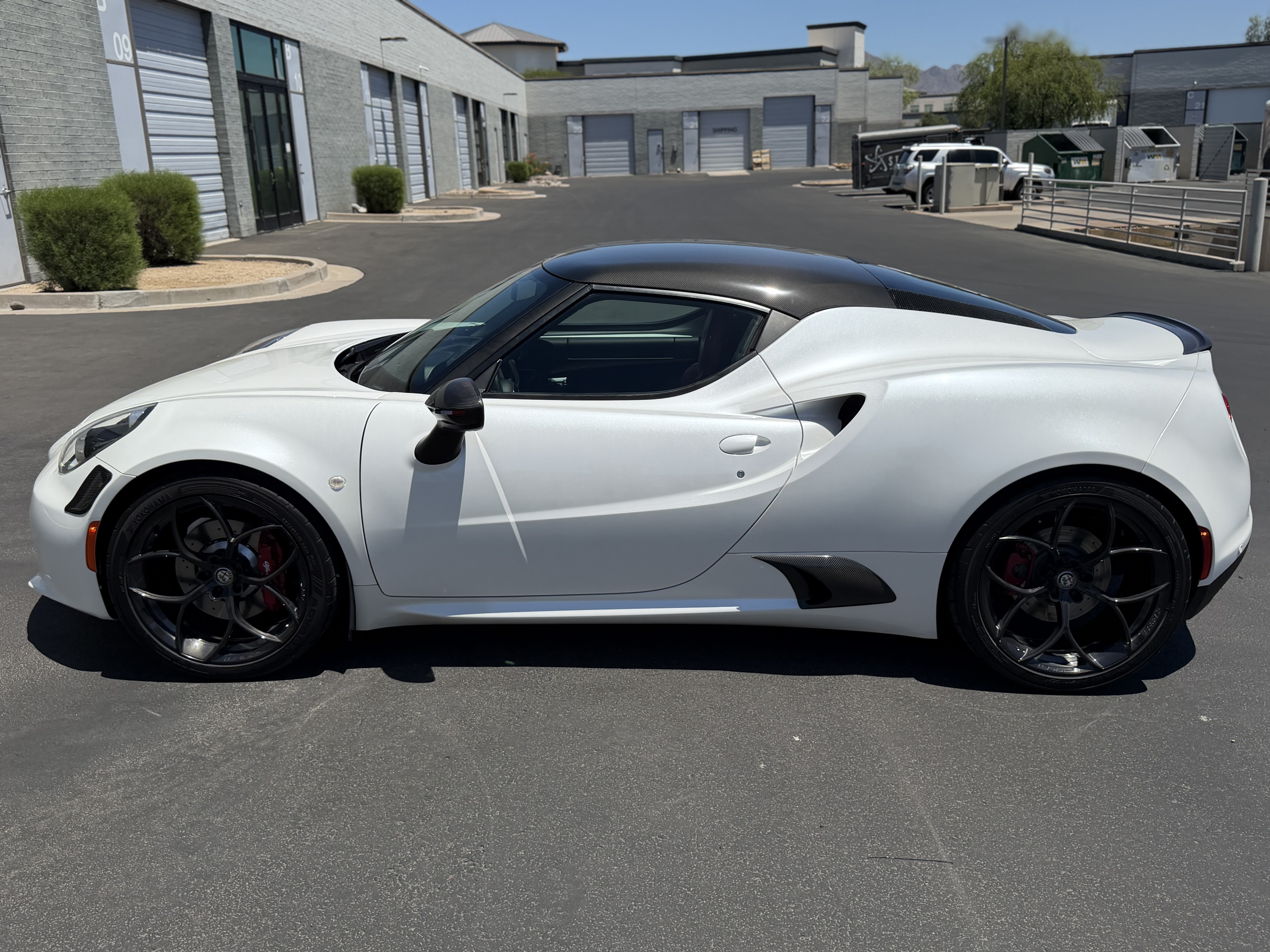 Used 2018 Alfa Romeo 4C Coupe w/ Coupe Track Package 1 RWD image 12