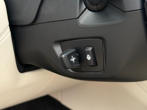 Used 2016 BMW 750i 750i Sedan 4D image 21