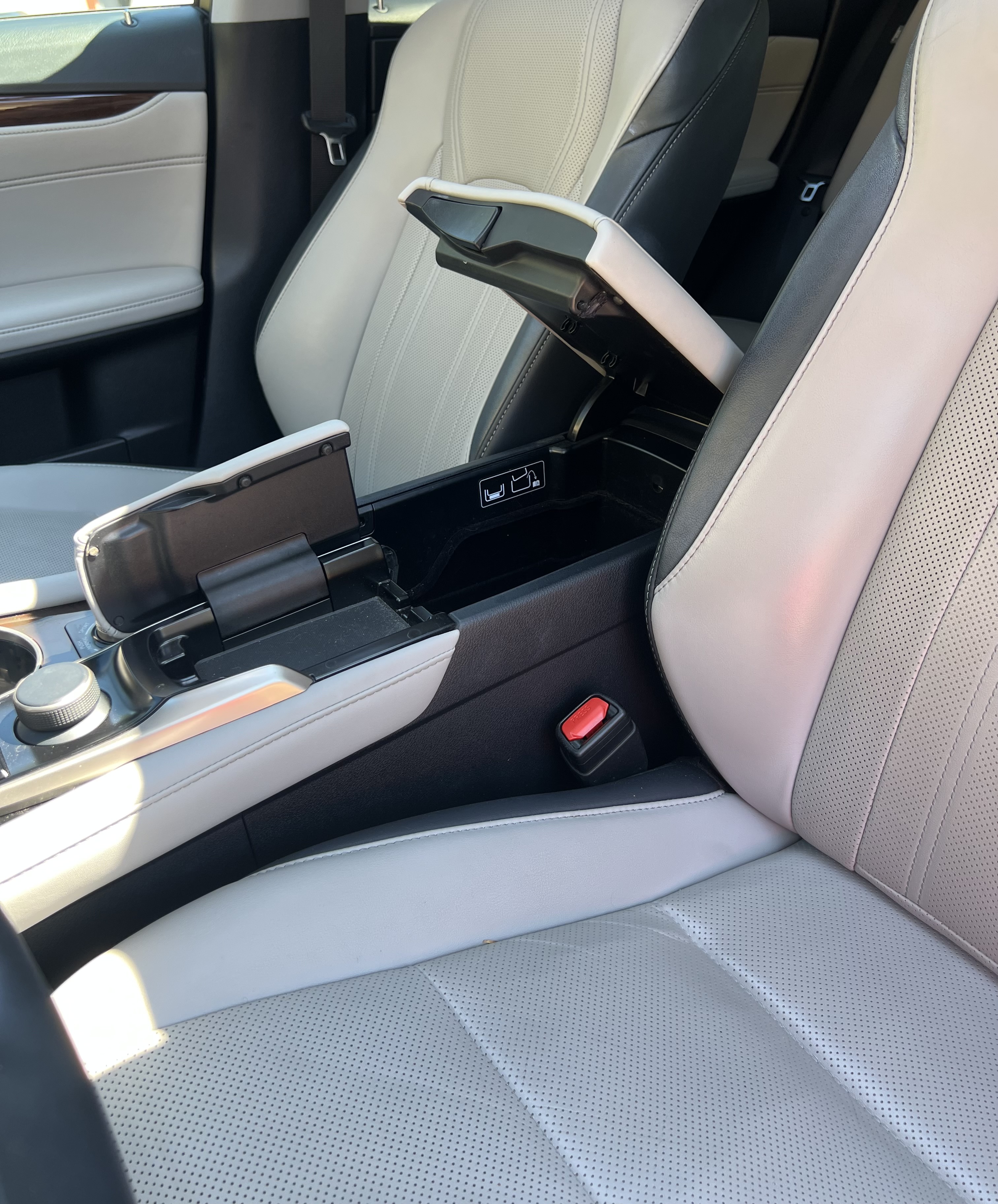 Used 2017 Lexus RX 350 FWD w/ Premium Package image 20