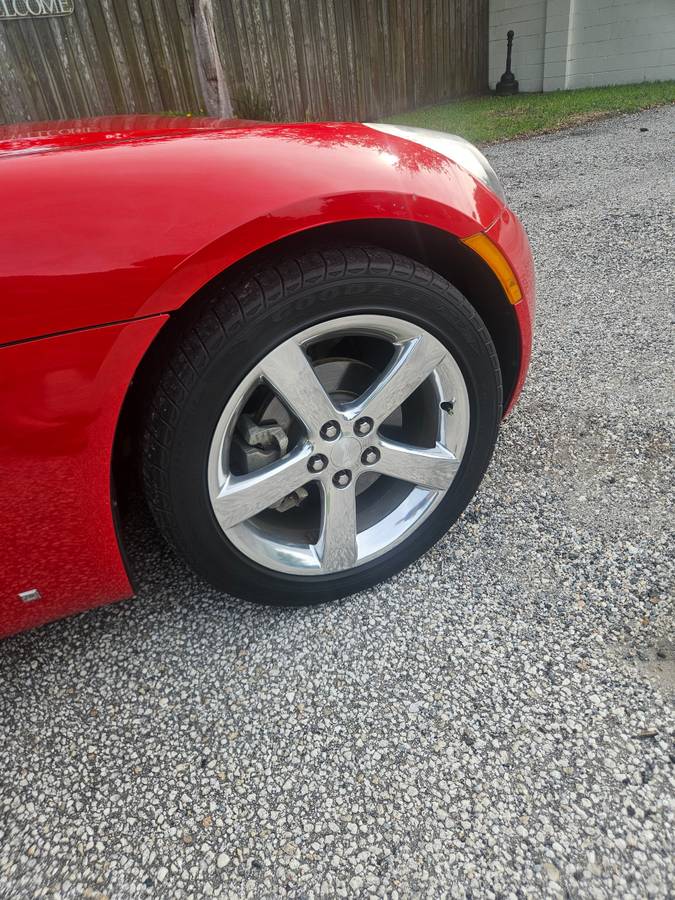 Used 2007 Pontiac Solstice GXP w/ Premium Package RWD image 25