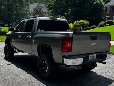 Used 2008 Chevrolet Silverado 1500 LT w/ Power Pack Plus AWD/4WD image 8