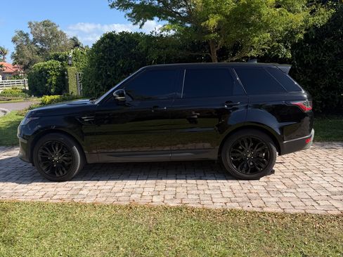 Used 2021 Land Rover Range Rover Sport SE AWD/4WD image 6