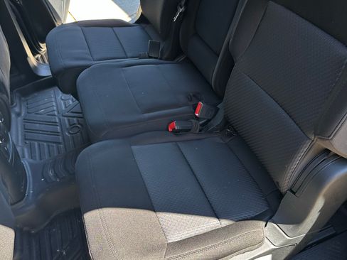 Used 2022 Ford Explorer XLT image 15