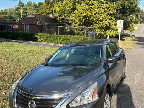 Used 2015 Nissan Altima 2.5 S w/ Power Driver Seat Package FWD image 4