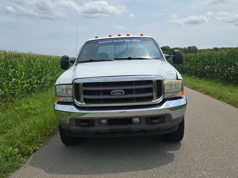 Used 2004 Ford F350 XLT AWD/4WD image 2