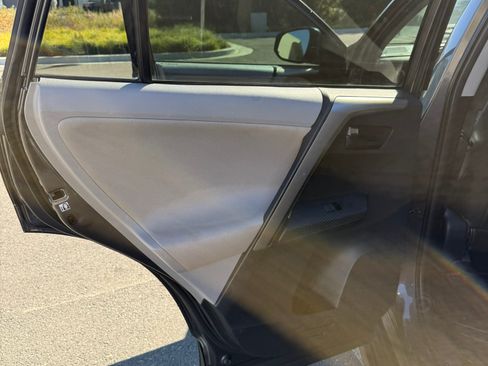 Used 2013 Toyota RAV4 LE image 14