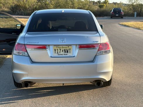 Used 2011 Honda Accord EX-L image 5