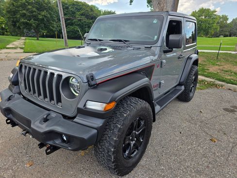 Used 2021 Jeep Wrangler Sport AWD/4WD image 2