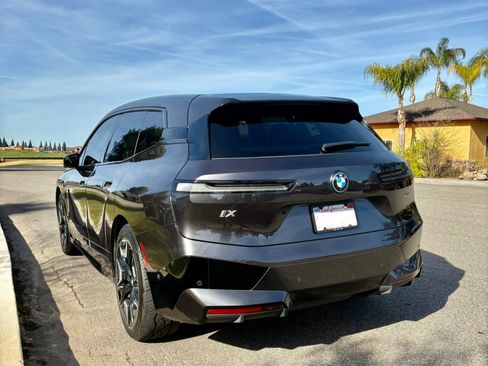 Used 2022 BMW iX xDrive50 w/ Premium Package image 2