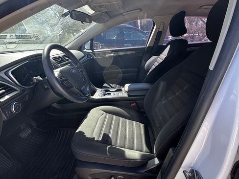 Used 2018 Ford Fusion SE image 6