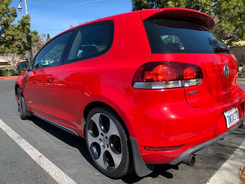 Used 2012 Volkswagen GTI 2-Door FWD image 5