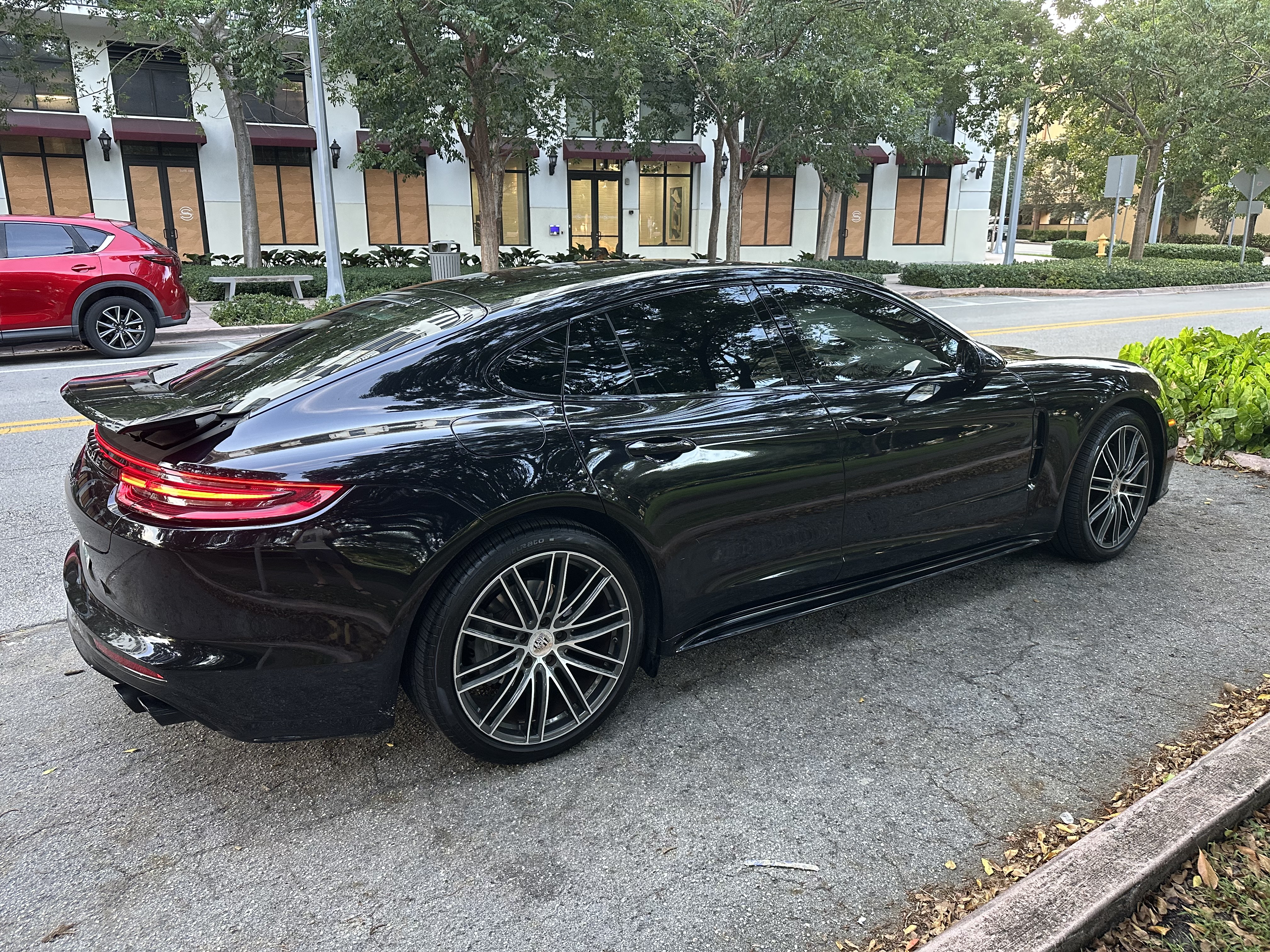 Used 2017 Porsche Panamera 4S AWD/4WD image 1