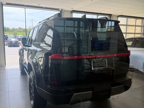 Used 2026 Lexus GX 550 AWD/4WD image 15