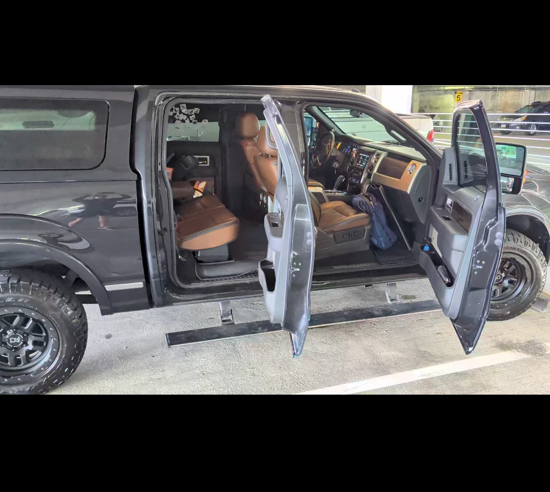 Used 2013 Ford F150 Platinum AWD/4WD image 8