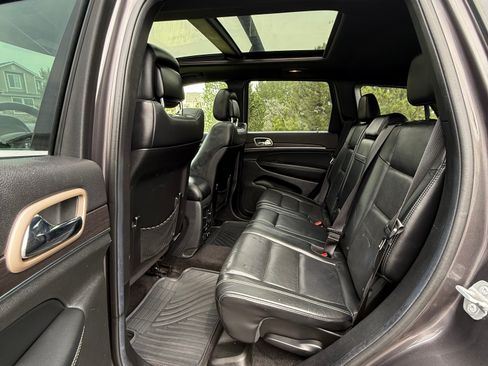 Used 2014 Jeep Grand Cherokee Limited w/ Luxury Group II image 13