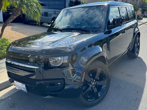 Used 2023 Land Rover Defender 110 image 1