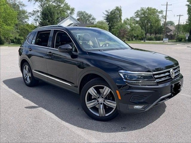 Used 2019 Volkswagen Tiguan SEL Premium w/ 3rd Row Seat Package AWD/4WD image 2