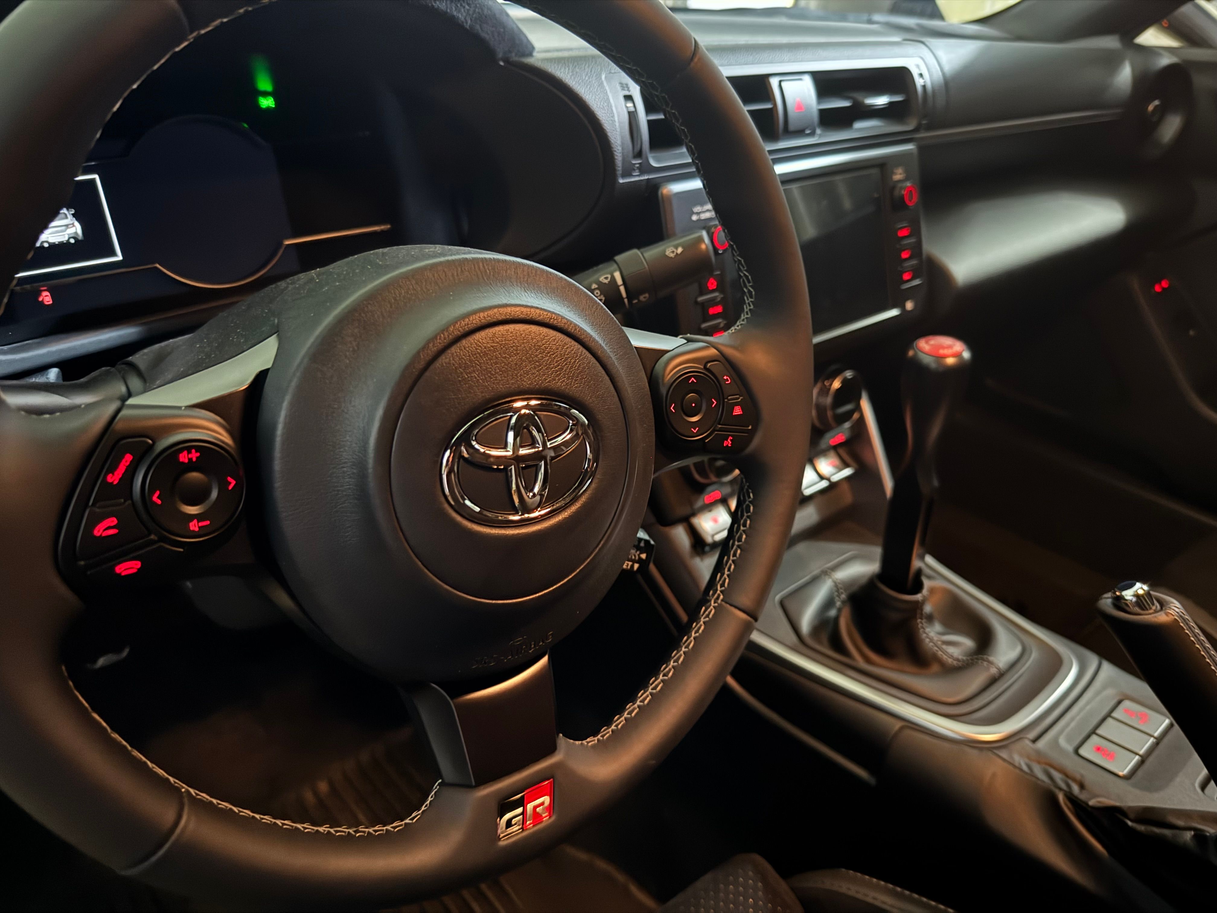 Used 2025 Toyota GR86 Premium w/ Performance Package RWD image 5