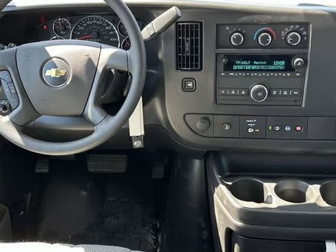 Used 2024 Chevrolet Express 3500 w/ Power Convenience Package image 10