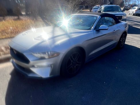 Used 2021 Ford Mustang Premium image 4