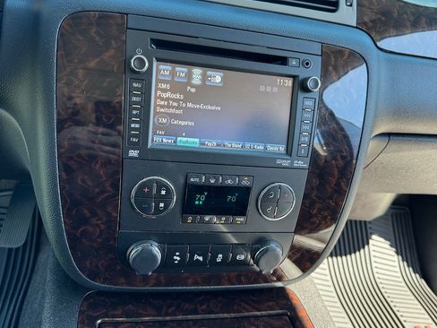 Used 2014 GMC Sierra 2500 Denali w/ Suspension Package, Off-Road image 12