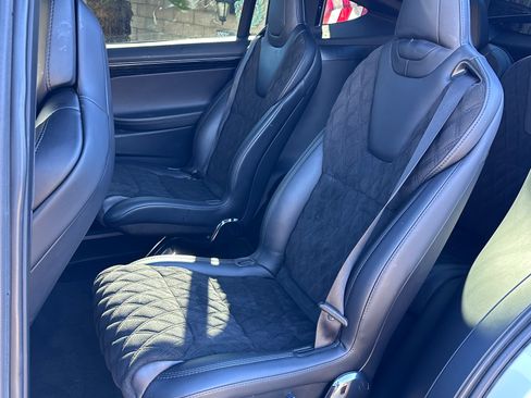 Used 2018 Tesla Model X 75D image 15