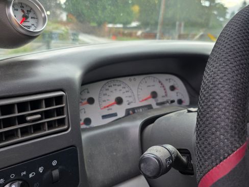 Used 2004 Ford F350 Lariat image 5