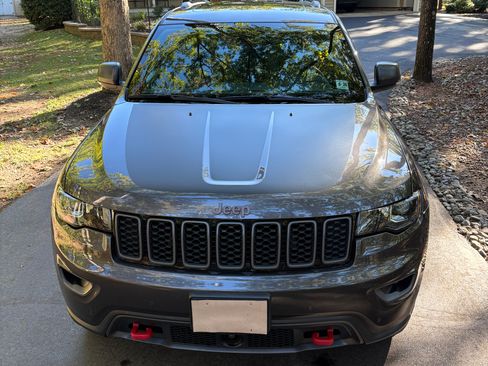 Used 2021 Jeep Grand Cherokee Trailhawk w/ Trailhawk Luxury Group image 4