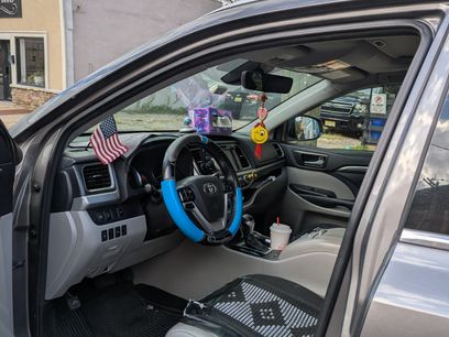 Used 2017 Toyota Highlander Limited