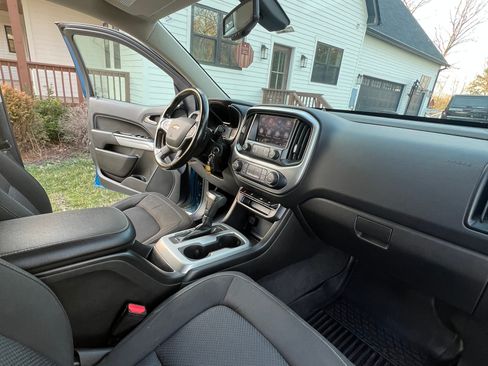 Used 2021 Chevrolet Colorado LT image 13