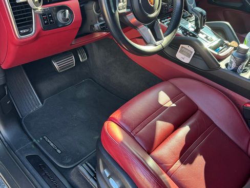 Used 2021 Porsche Cayenne GTS image 14