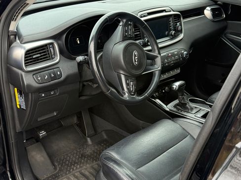 Used 2016 Kia Sorento SX image 8