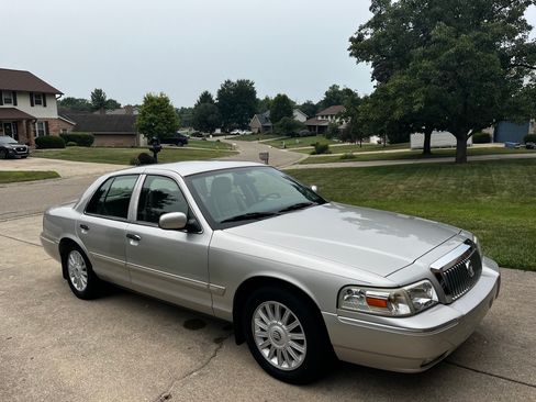 Used 2008 Mercury Grand Marquis GS RWD image 1