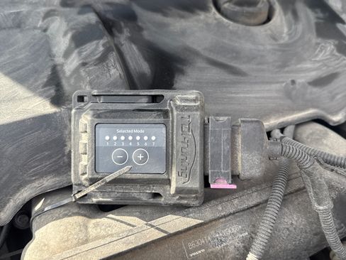 Used 2015 Volvo XC70 T6 w/ Proximity Package image 28