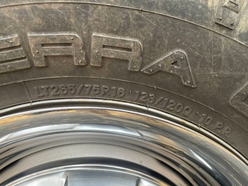 Used 1993 Dodge D/W Truck 250 image 16