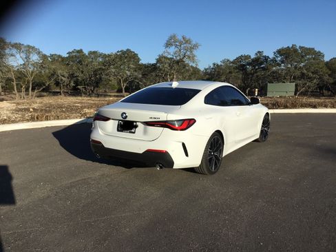 Used 2022 BMW 430i Coupe w/ M Sport Package image 26