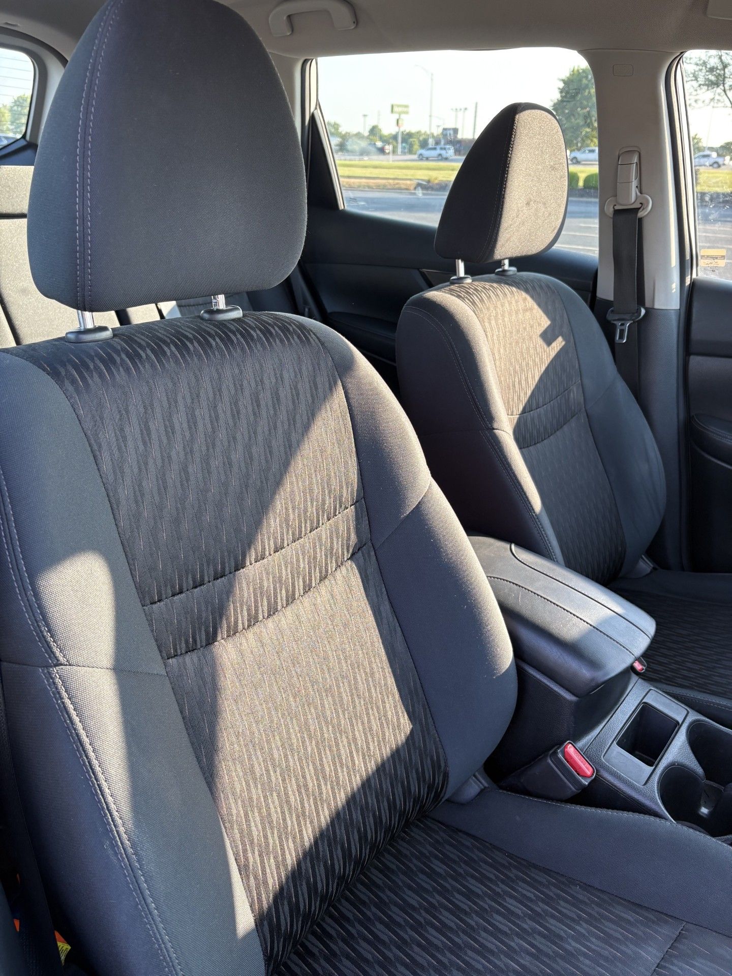 Used 2019 Nissan Rogue S FWD image 9