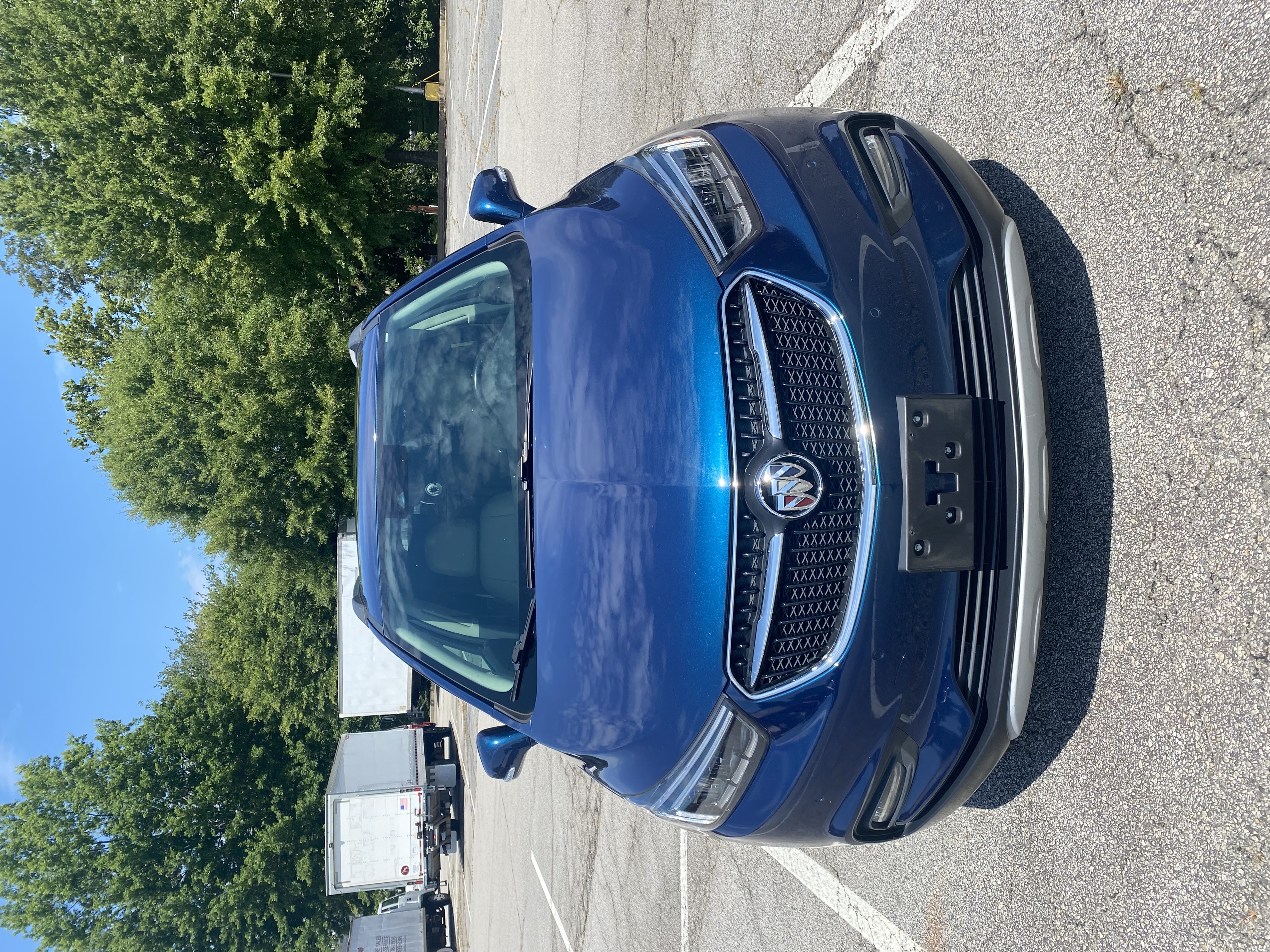 Used 2019 Buick Encore Essence w/ Experience Buick Package FWD image 2