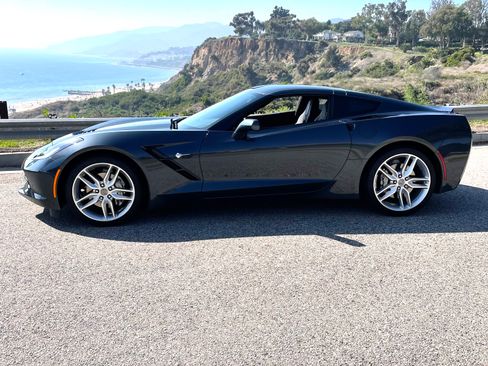 Used 2019 Chevrolet Corvette Stingray Coupe w/ 1LT image 1