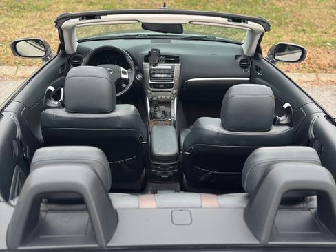 Used 2012 Lexus IS 250C image 4